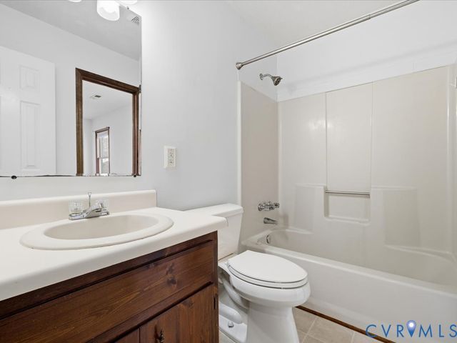 21 Old Memorial Dr, Henrico, VA 23150