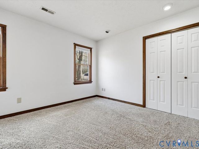 21 Old Memorial Dr, Henrico, VA 23150