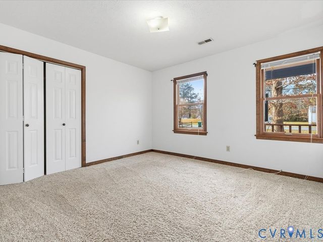 21 Old Memorial Dr, Henrico, VA 23150