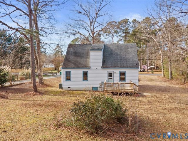 21 Old Memorial Dr, Henrico, VA 23150