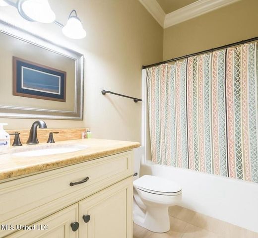 6529 Alakoko Drive, Diamondhead, MS 39525