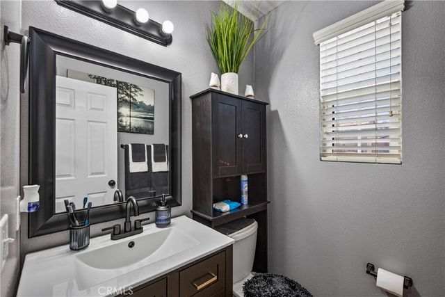 1464 Granada Way, Perris, CA 92571