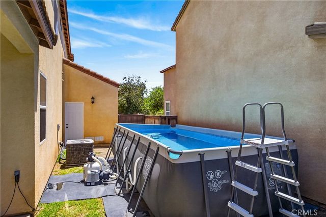 1464 Granada Way, Perris, CA 92571