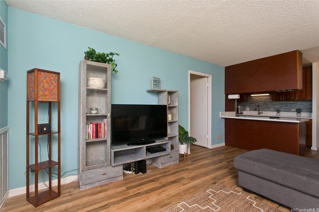 3045 Ala Napuaa Place 710, Honolulu, HI 96818