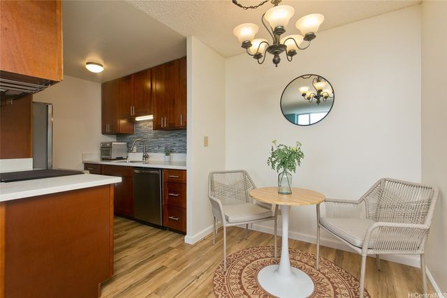 3045 Ala Napuaa Place 710, Honolulu, HI 96818