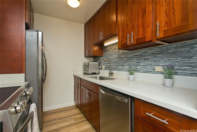 3045 Ala Napuaa Place 710, Honolulu, HI 96818