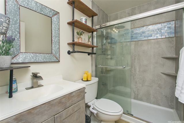 3045 Ala Napuaa Place 710, Honolulu, HI 96818