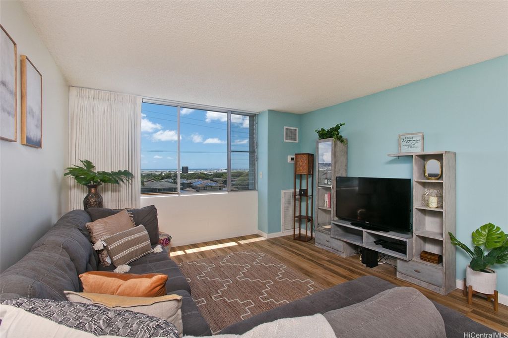 3045 Ala Napuaa Place 710, Honolulu, HI 96818