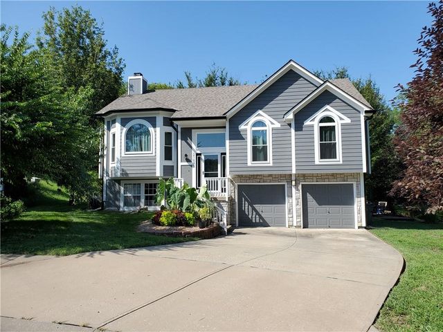 21645 W 122nd Terrace, Olathe, KS 66061