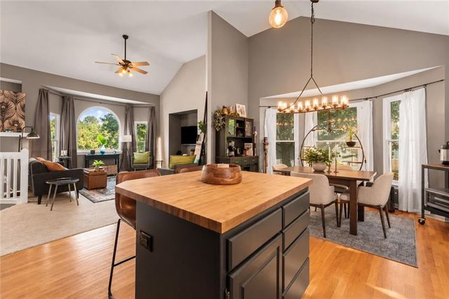 21645 W 122nd Terrace, Olathe, KS 66061