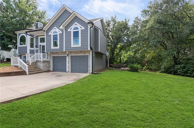 21645 W 122nd Terrace, Olathe, KS 66061