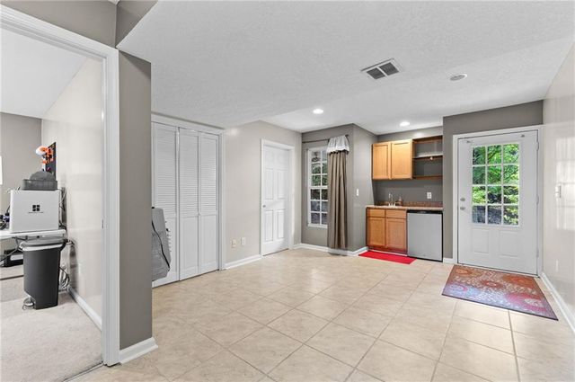 21645 W 122nd Terrace, Olathe, KS 66061