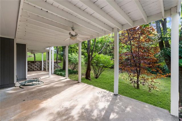 21645 W 122nd Terrace, Olathe, KS 66061