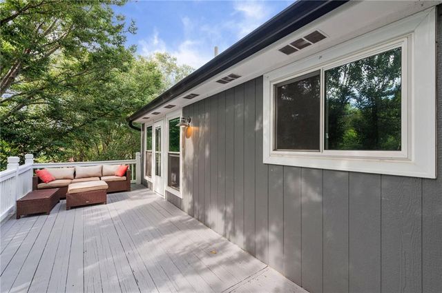21645 W 122nd Terrace, Olathe, KS 66061