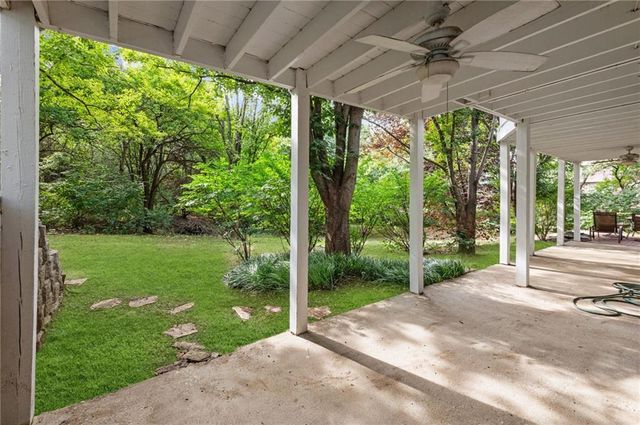 21645 W 122nd Terrace, Olathe, KS 66061