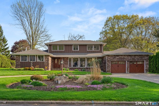 24 Colonial Drive, Waterford, CT 06385