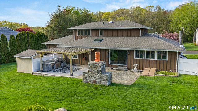 24 Colonial Drive, Waterford, CT 06385