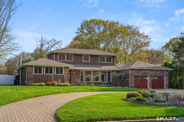 24 Colonial Drive, Waterford, CT 06385