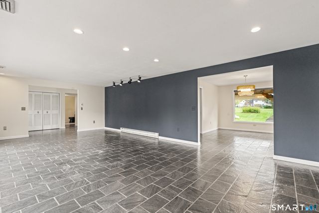 24 Colonial Drive, Waterford, CT 06385