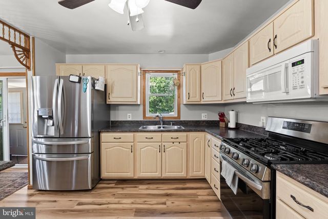3 BELLA COOLA TRL, Browns Mills, NJ 08015