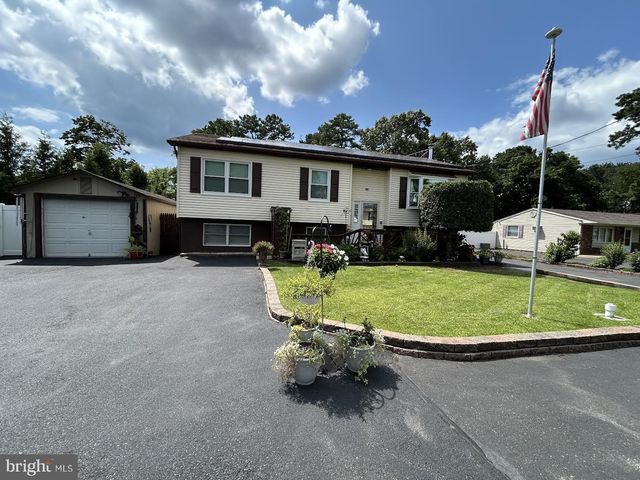 3 BELLA COOLA TRL, Browns Mills, NJ 08015