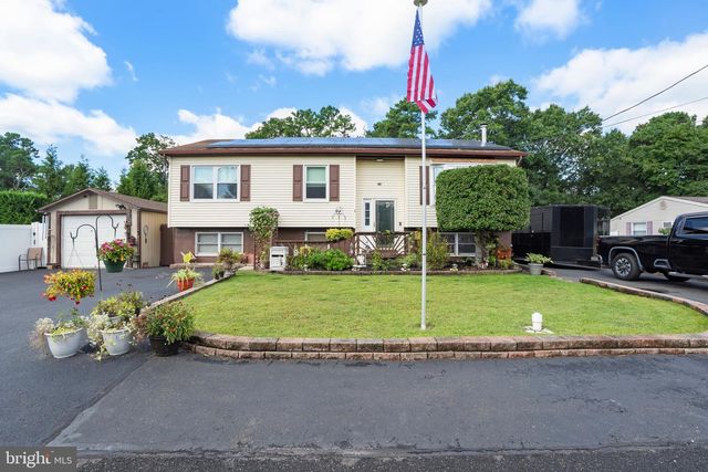 3 BELLA COOLA TRL, Browns Mills, NJ 08015