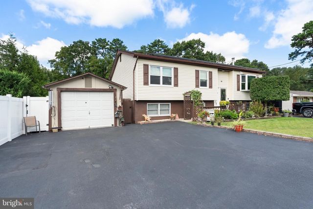 3 BELLA COOLA TRL, Browns Mills, NJ 08015