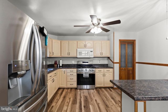 3 BELLA COOLA TRL, Browns Mills, NJ 08015