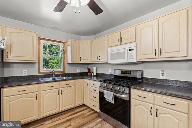 3 BELLA COOLA TRL, Browns Mills, NJ 08015