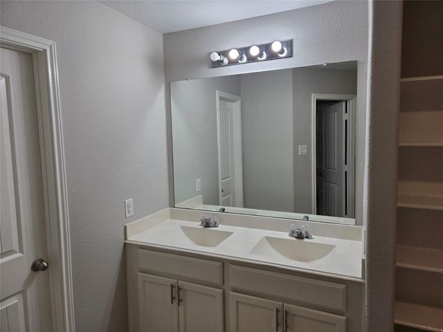 18306 Sonora Brook Lane Lane, Richmond, TX 77407