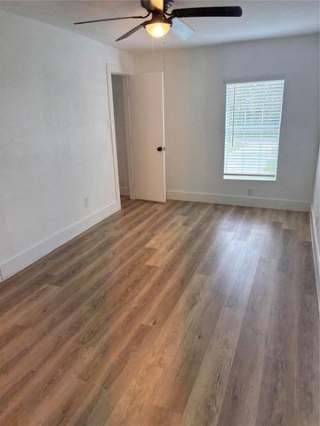 502 Independence Street, Liberty, TX 77575