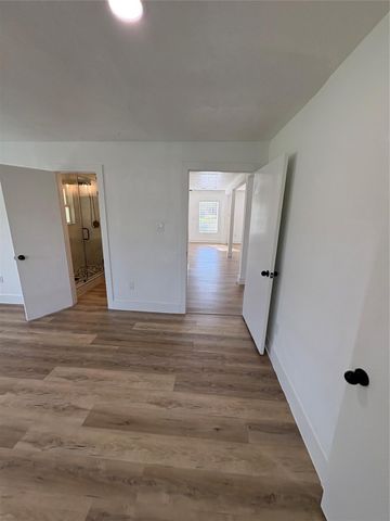 502 Independence Street, Liberty, TX 77575