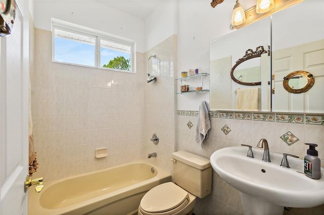 44 KATHLEEN TRAIL, Palm Coast, FL 32164
