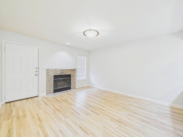 7685 Northcross DR 921, Austin, TX 78757