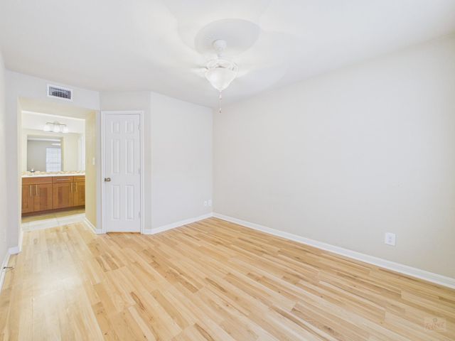 7685 Northcross DR 921, Austin, TX 78757