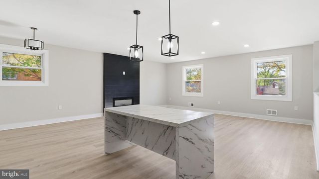 6118 HELLEN LEE DR, Clinton, MD 20735