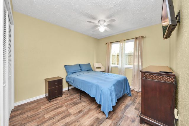 12807 Crystal Cove Drive, Houston, TX 77044