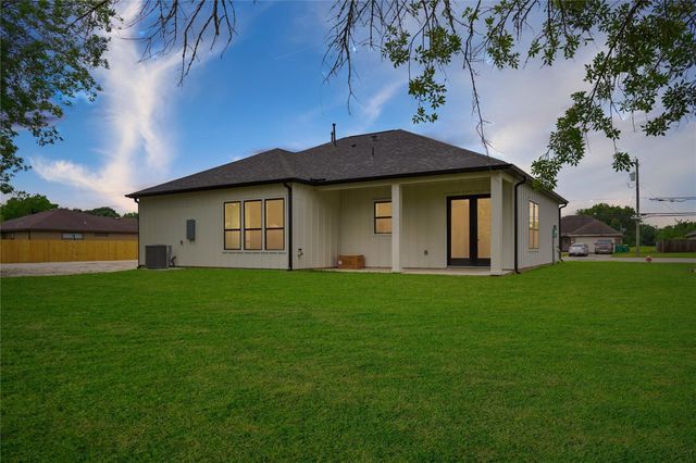511 Laurel Street, La Marque, TX 77568