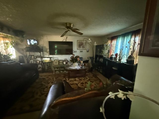 829 Ashlan Way, Madera, CA 93638
