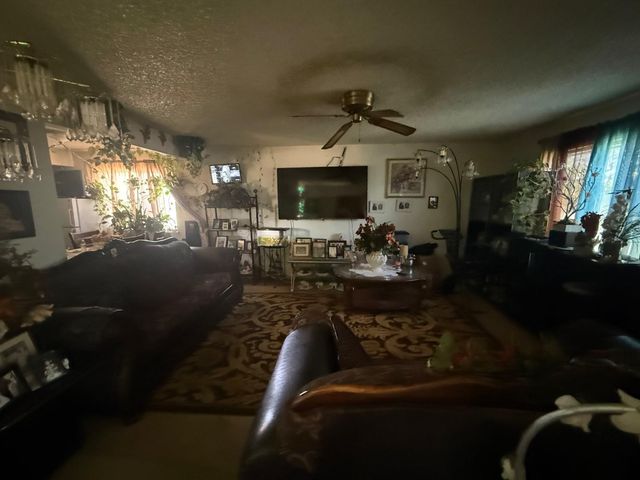 829 Ashlan Way, Madera, CA 93638