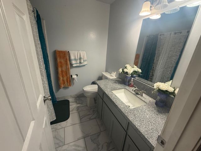 829 Ashlan Way, Madera, CA 93638