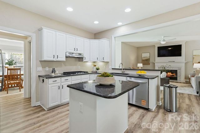 2732 Providence Spring Lane, Charlotte, NC 28270