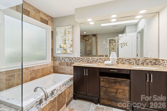 2732 Providence Spring Lane, Charlotte, NC 28270