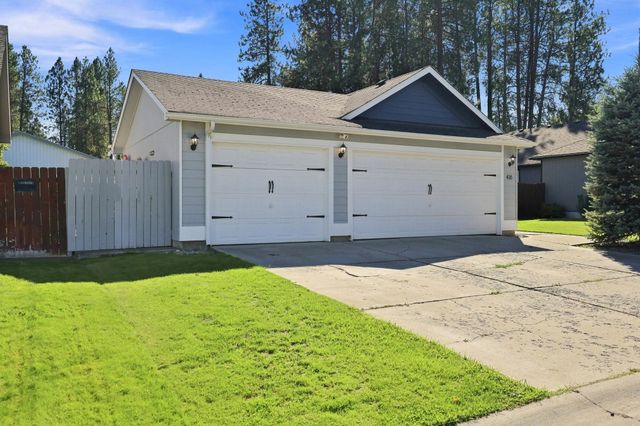 416 E Blackhawk Dr, Spokane, WA 99208