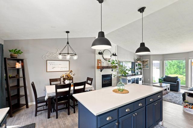 416 E Blackhawk Dr, Spokane, WA 99208