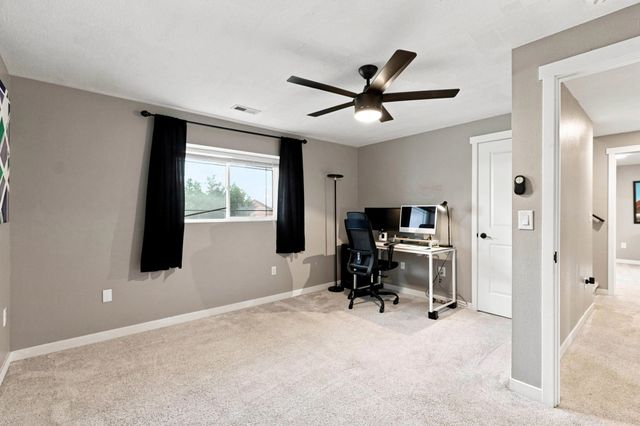 416 E Blackhawk Dr, Spokane, WA 99208