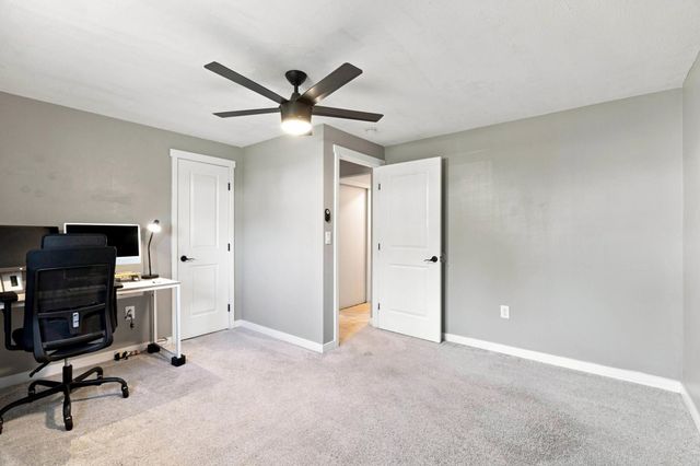 416 E Blackhawk Dr, Spokane, WA 99208