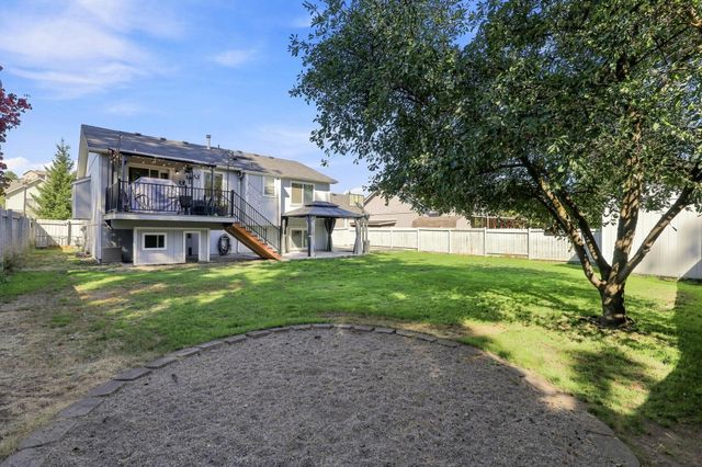 416 E Blackhawk Dr, Spokane, WA 99208