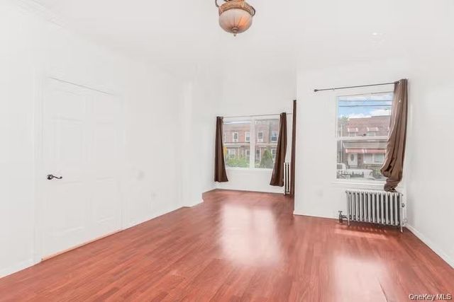 951 E 221st Street, Bronx, NY 10469