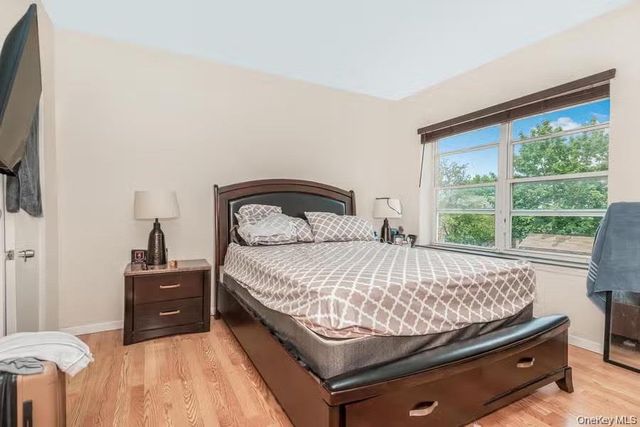 951 E 221st Street, Bronx, NY 10469